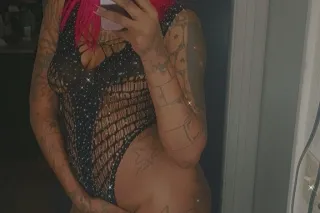 NEW IN TOWN 💦💦💦PRETTY WET AND PETITE💦💦💦💦