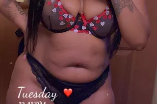 NEW IN TOWN 🔥😏 Chanel Babe 💦🥰 photo 2