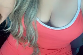 “I’m shorty and thick” for body photo 1
