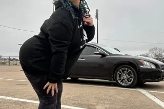 thick beautiful white women photo 2