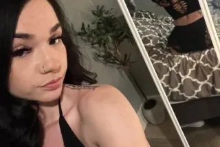 ✨PETITE SNOWBUNNY✨🥳 ONLY HERE FOR THE WEEKEND photo 1