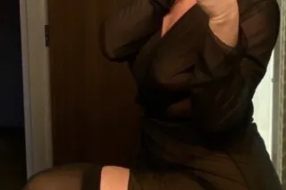 Tall 5'9 sexy blonde 46 M♥I♥L ♥F F photo 2