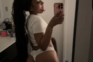 ft shows & outscalls available💦💦😻😻 photo 2