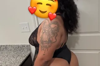 CUM HERE DADDY 😘 One Night ONLY I'm From Out of Town photo 4