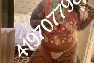 IN TOWN 2 days --no deposit required--- i do great massages!! great vibes- and im super cool photo 7