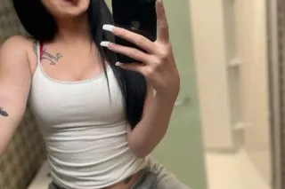 come see me 😘 photo 2