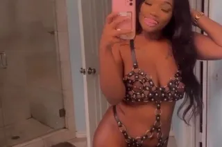 INCALLS & OUTCALLS !! Whats Your Fettish Daddy 😋🍫💦 How tight do you like it 🤭 photo 6