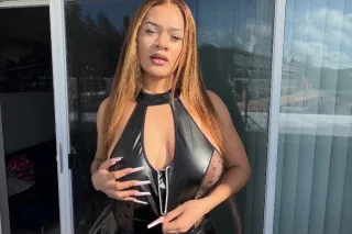 Kink-Friendly Blasian FemDom🖤🎀 | Refined & Open-Minded 😈🍑⛓ photo 3