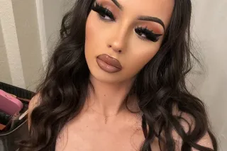 pretty n petite photo 2