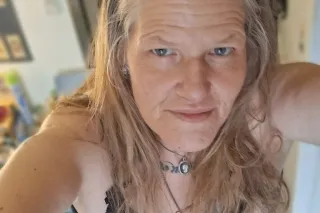MATURE SENSUAL WOMAN HOSTING AT MY DOWNTOWN PORTLAND INCALL NO GAMES NO DRAMA NO BS NO CHILDISH DUMB SHITJUST GREAT SERVICE AND A GOOD TIME. YOU WONT REGRET IT! PLEASE READ ENTIRE AD BEFORE TEXTING. THANK YOU photo 6