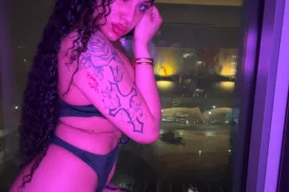 I'll be your favorite distraction 💦 photo 3