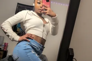 OUTCALL CUTIE AVAILABLE 4 PLAYTIME photo 2