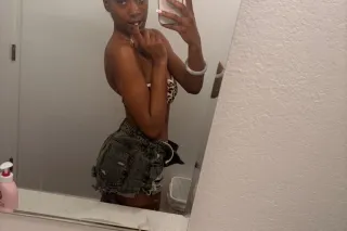 Sexy brownskin candy bar 😘 photo 4