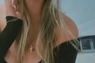 Mia photo 4