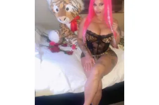 MIAMI LATINA VISITING NOW photo 10