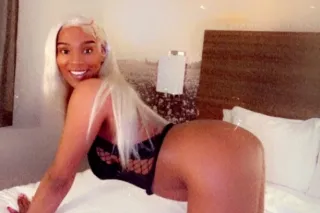 mia rose 🥀 in and out calls $80 qv photo 7