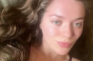 Young petite tatted white girl with green eyes photo 3