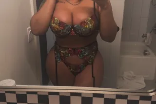 💦🍑BIG TITTIES AND BUBBLE BUTT BEAUTY 💦🍑 photo 10