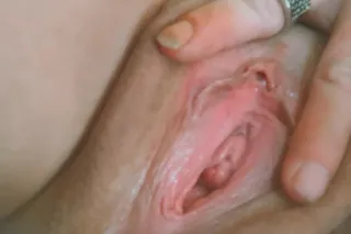 lets hv sum discreet fun ...ur gonna love me!!! photo 3