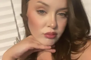 Busty Blue Eyed Babe Available Now❄💖👀 photo 2