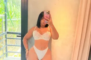 Amor soy una rica chica bien linda y caliente photo 3