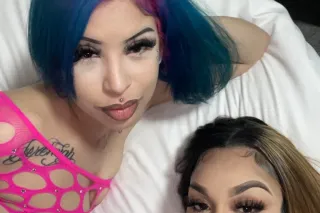 hey babe me and my girlfriend ate back photo 3