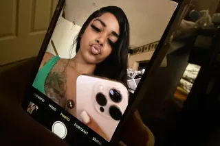 Ask about 2 girl 💦 Read Before Texting photo 1