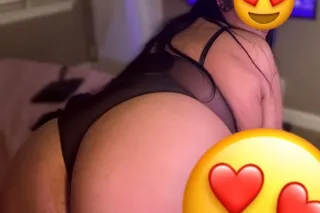 Wet pussy💦Redbone glow🤩, BBW curves, pure temptation 😈💋💫