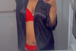 im back in town come have some fun with me my wet pussy and warm throat is ready for you photo 1