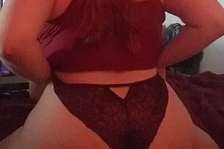 Alone and horny. Cum keep me company 😋💦 Puyallup incall photo 4