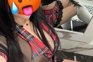 Hola papacito rico SOY INDEPENDIENTE y estoy de tours por tu ciudad brevemente 😋 photo 2