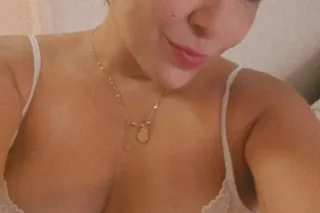 HOLA SOY CARLA ESTOY D REGRESO photo 4