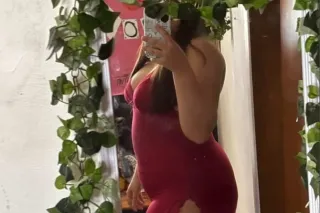 Buy this sexy latina's nudes NOW!! 👀💋