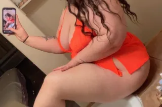 BBW ❄🐰 VISITING & ONLY HERE FOR A FEW DAYS 🤩⏳2GIRL INCALL SPECIAL 👯♀😘😍 QV / HH DEALS THIS WEEKEND ✅❤ AVAILABLE FOR INCALL / OUTCALL!!! 😘❄🐰FACETIME SHOWS/CONTENT ❤️❤️ photo 4