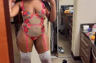 sexy & thick bring me that dickk💖🥰Follow my Twitter MoneyMood4evaa💗 photo 1