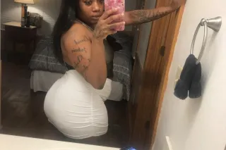 HIGH OFF ME photo 4