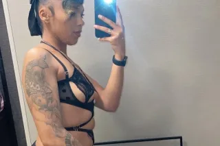 NEW IN TOWN 💋 photo 2