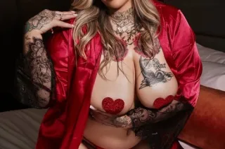 Sin City Blonde Bombshell 🌹