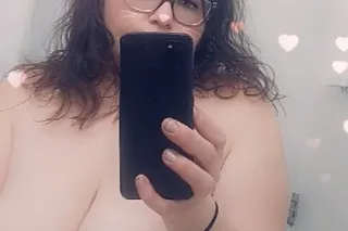 COME MAKE ALL YOUR BBW FANTASIES A REALITY!. Fukk the rest come fukk wit the best. photo 3
