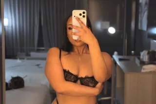 Aria on Top💦 photo 2