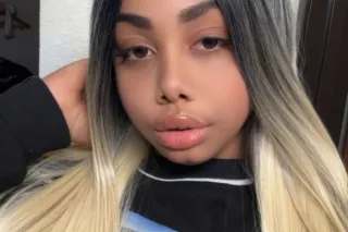 latina sexy photo 2