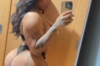COME PLAY WITH TWO GIRLS 🫵 INCALL ONLY photo 3