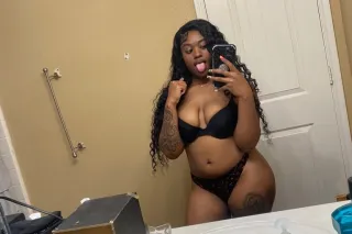 IM SO HORNY MY PUSSY THROBBING😈💦😩 photo 8