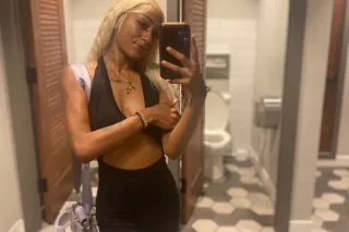 Slim Petite Treat Is Back 💦 photo 2