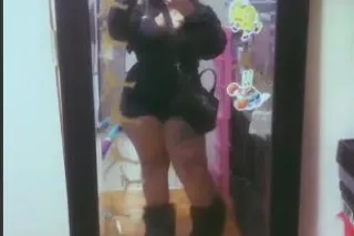 Thick mami doing Facetime fun only 😍 photo 1
