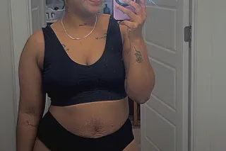Una Morenita Bella photo 3
