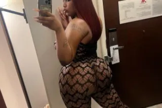 👋🏽Freaky with a Fat Ass 🍑Pretty Feet 👣 COME FREAK ME NIGGA photo 12