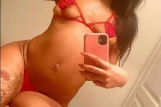 💋INCALL SPECIALS 💋 OUTCALL AVAILABLE 😘