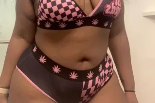 60 QV (INCALLS ONLY) AVAILABLE NOW HMU | love big dicks guys 😋 photo 4
