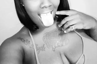 PRETTY BROWN ROUND🍫CUMM😍SEE A REAL ONE💯BABY EXOTIC DANCER 🪩💃🏽 photo 7